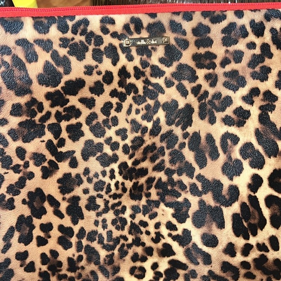Stella & Dot Leopard Print Laptop Sleeve - Picture 4 of 4